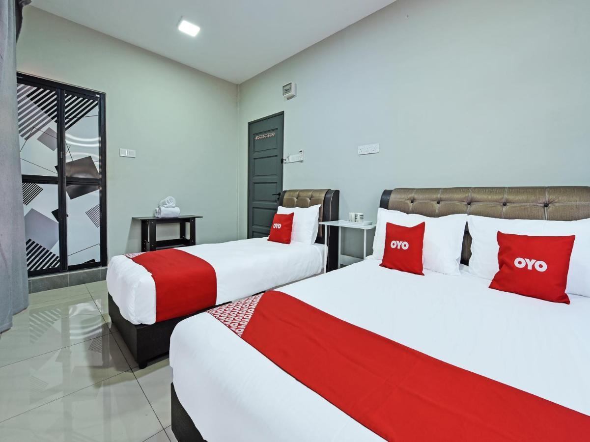 Oyo 90594 Hotel Casalink Paka Extérieur photo